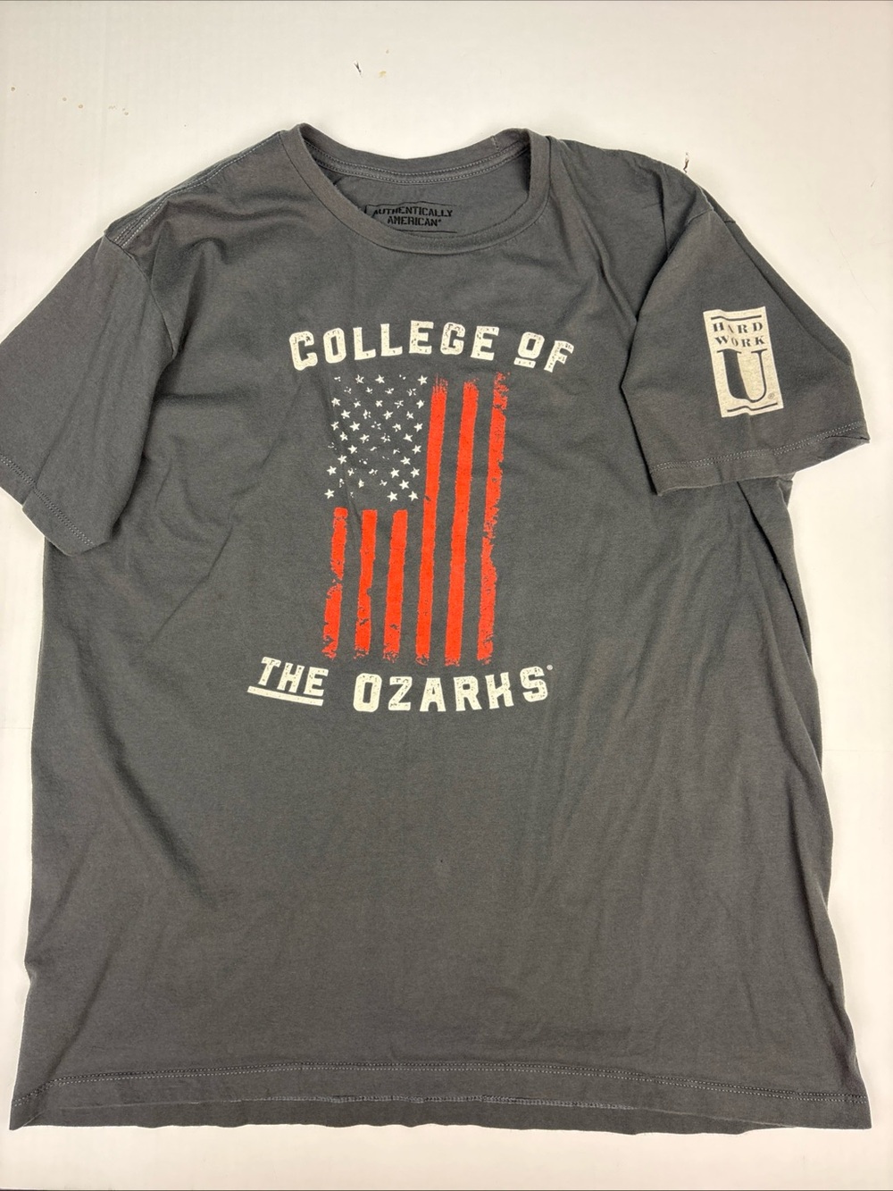 College of the Ozarks Adult XL T-Shirt Gray Short Sleeve American Flag Patriotic